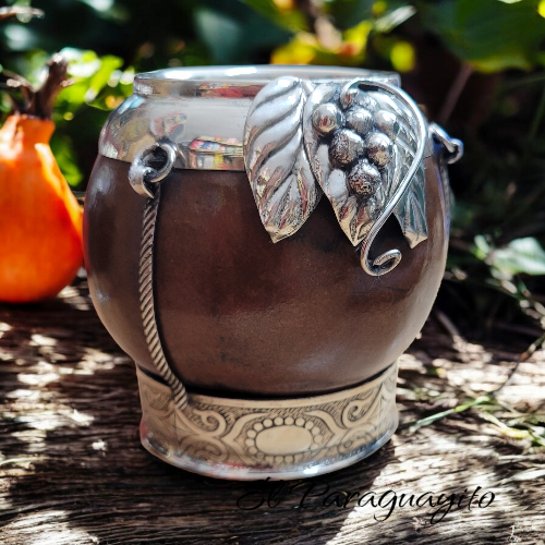 Mate Porongo base imperial alpaca adorno uvas - Imagen 4